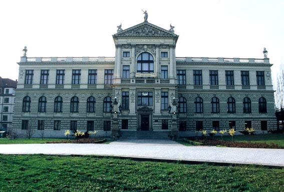 THE CITY OF PRAGUE MUSEUM